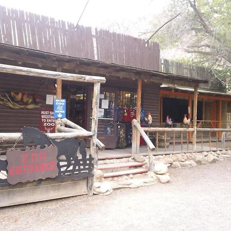 Bonnie Springs Ranch Motel Blue Diamond Exteriör bild