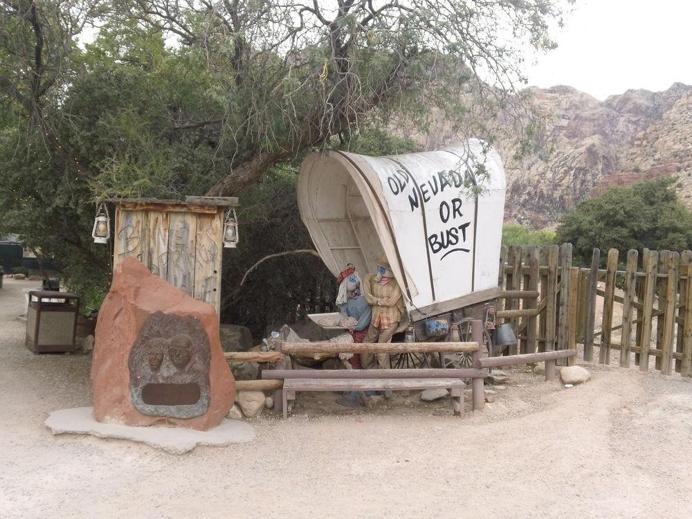 Bonnie Springs Ranch Motel Blue Diamond Exteriör bild