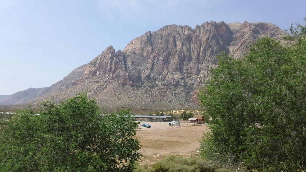 Bonnie Springs Ranch Motel Blue Diamond Exteriör bild