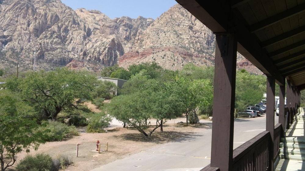 Bonnie Springs Ranch Motel Blue Diamond Exteriör bild