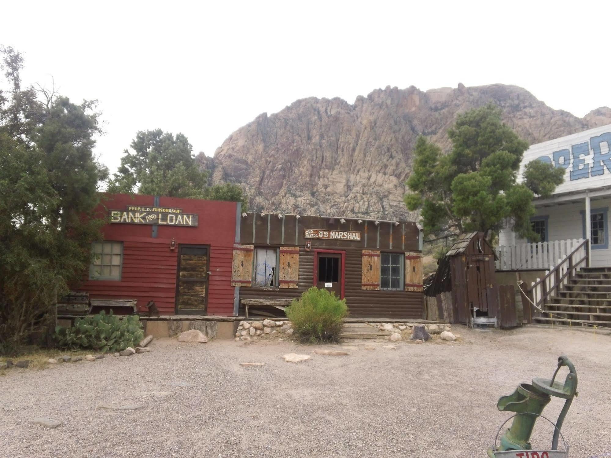 Bonnie Springs Ranch Motel Blue Diamond Exteriör bild